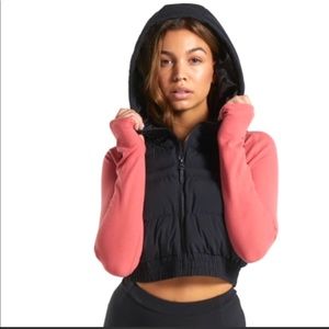 GYMSHARK ESSENTIAL CROP GILET SIZE M